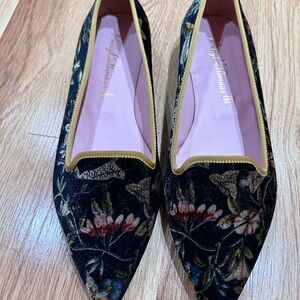 Pretty Ballerinas Flats Size 6